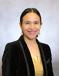 Headshot of Carolina Salvador Morales.